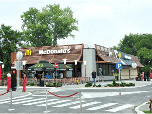 „McDonald’s – McDrive“ – Novi Sad