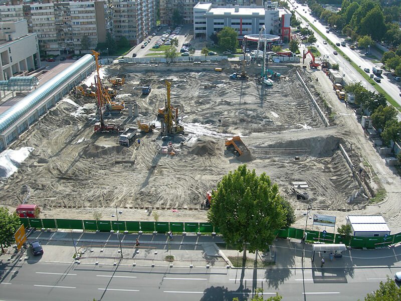 PROTECTION OF PIT EXCAVATION , WITH GROUND WATER  REDUCTION FOR “MERKATOR” FACILITY CENTER IN NOVI SAD