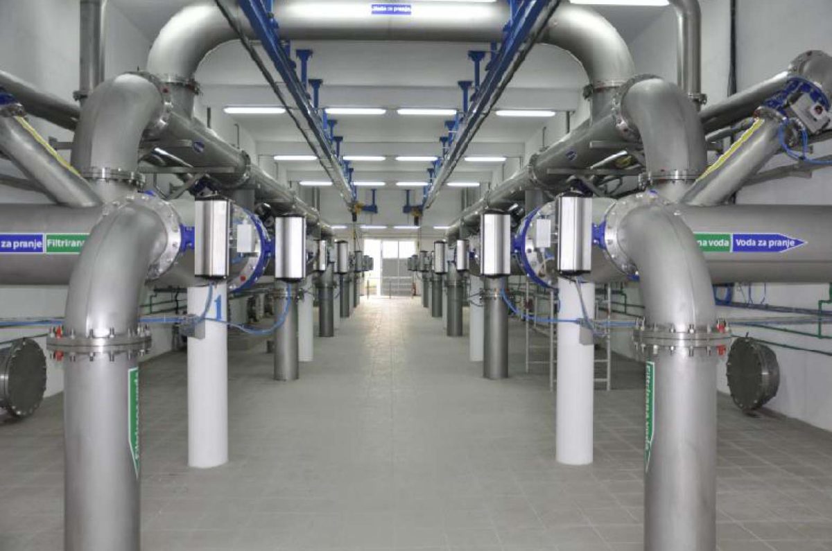 GAU objekat sa rezervoarom – cevne veze za dovod vode i vazduha za pranje GAU filterske ispune i za odvod prečišćene vode